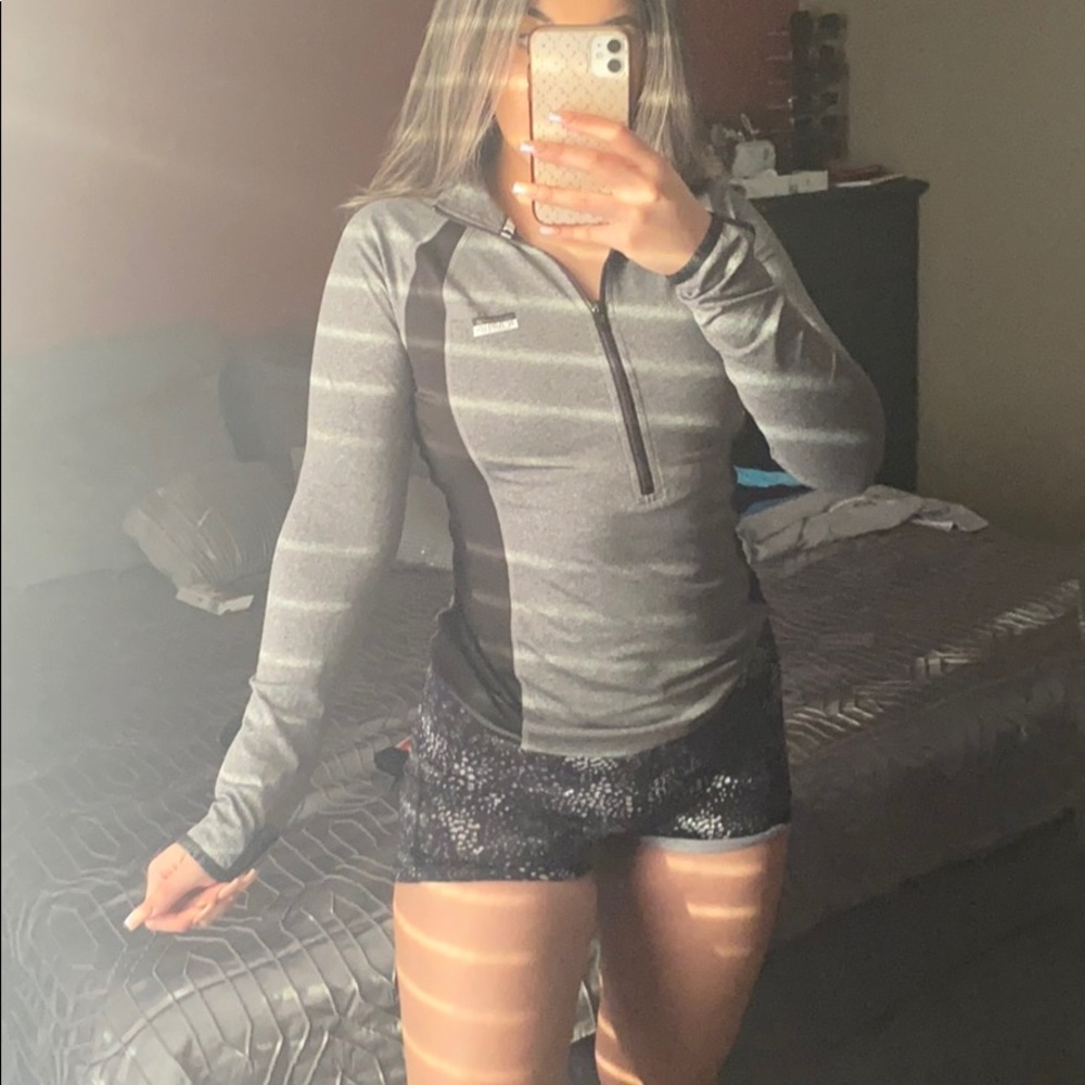 VS Pink half-zip sweater
